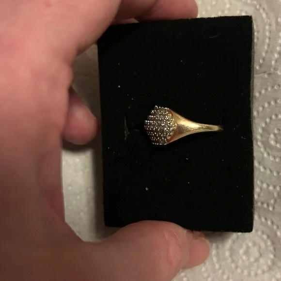 3g 10K 1 & 1/2 carat  Diamond SOLID Yellow Gold NATURAL Diamond  Ring 1.… - Picture 11 of 15